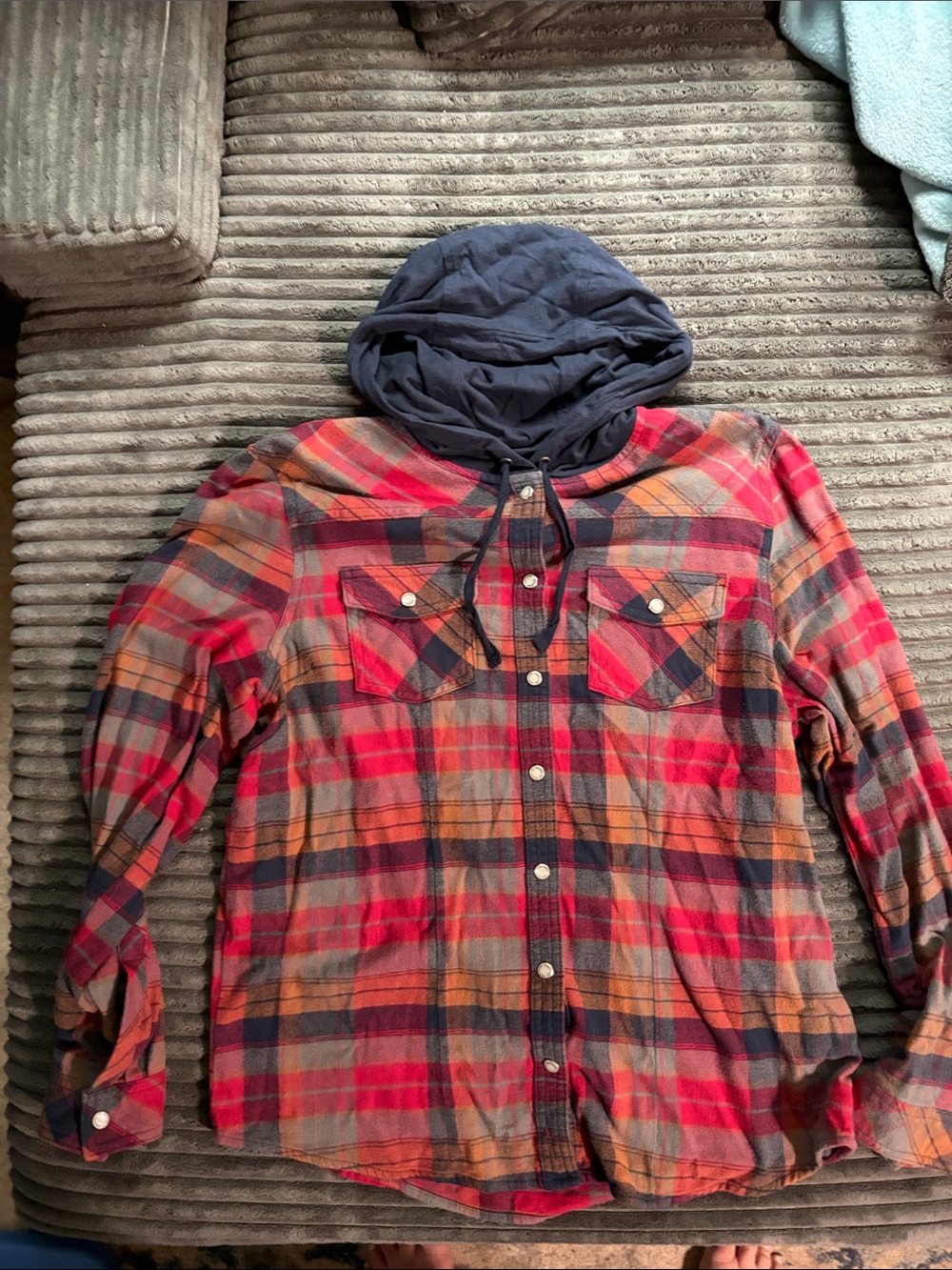 Women’s Plaid Hooded Flannel Shirt - Red & Navy